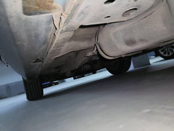 [上海·鲁F] 二手双龙柯兰多2011款 2.0T 柴油两驱手动舒适导航版