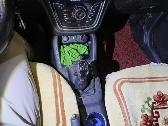 [杭州·甘A] 二手长安长安CS352017款 1.6L 手动豪华型