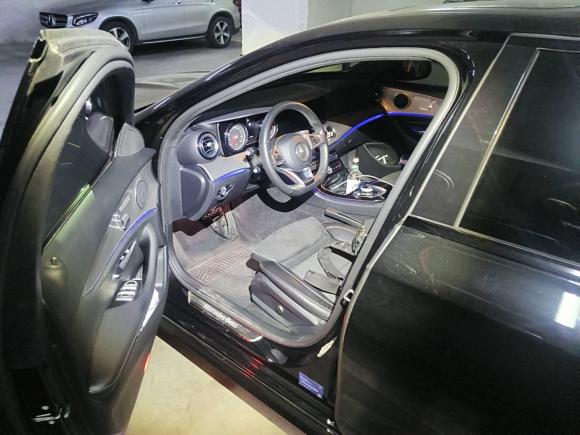 [上海·沪D] 二手奔驰奔驰E级2017款 E 200 运动型 4MATIC