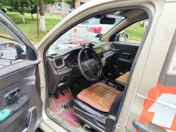 [上海·皖N] 二手五菱汽车五菱宏光V2019款 1.5L劲取版封窗车国VI LAR