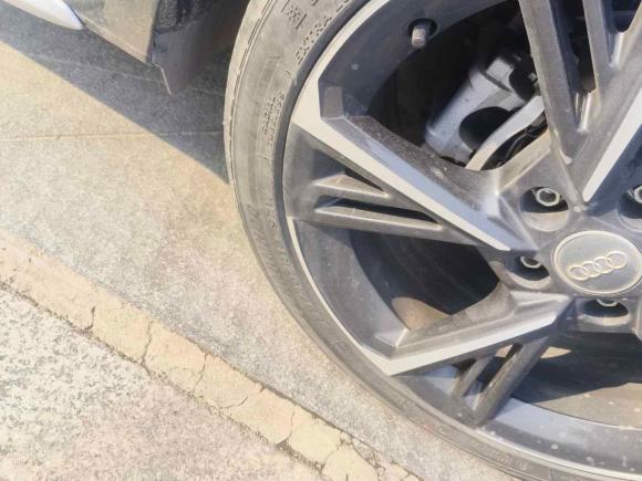 [南昌·赣E] 二手奥迪奥迪A32021款 A3L Limousine 35 TFSI 时尚运动型