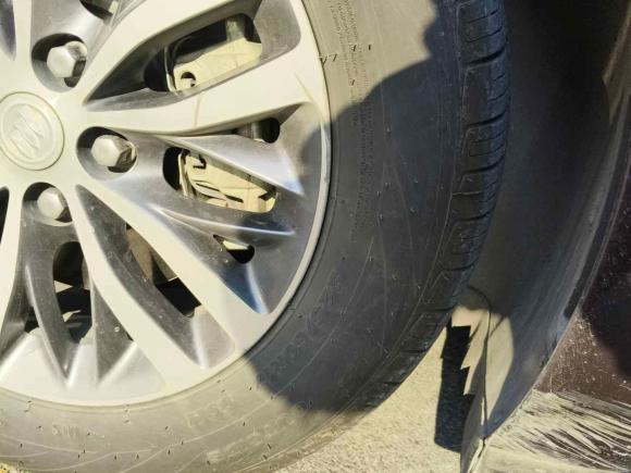 [上海·沪D] 二手别克别克GL82020款 ES陆尊 653T 舒适型