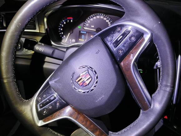 [成都·川A] 二手凯迪拉克凯迪拉克SRX2015款 3.0L 精英型