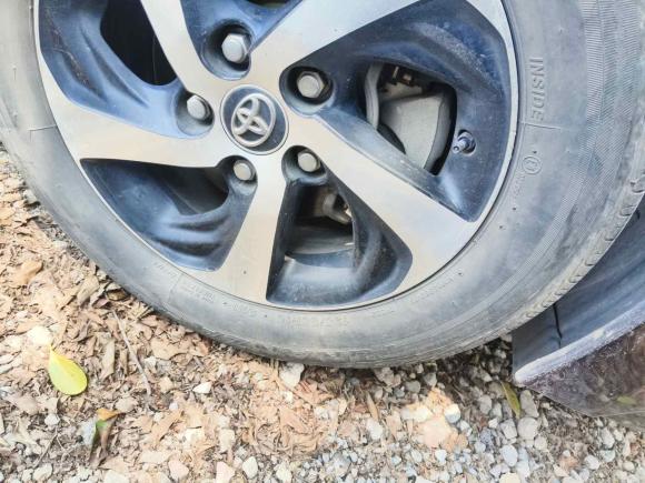 [广州·粤A] 二手丰田雷凌2017款 改款双擎 1.8H GS E-CVT精英天窗版 国V