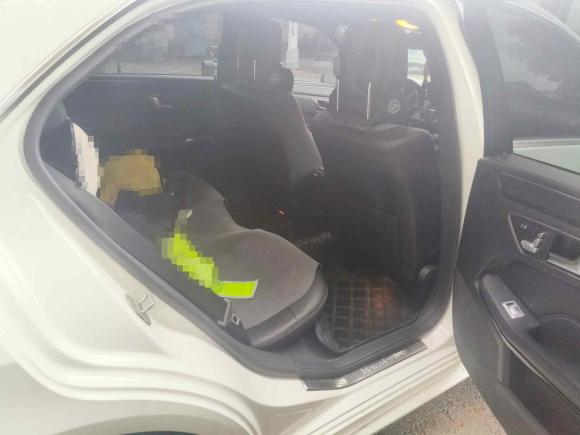 [济南·鲁A] 二手奔驰奔驰E级2014款 改款 E 260 L 运动型