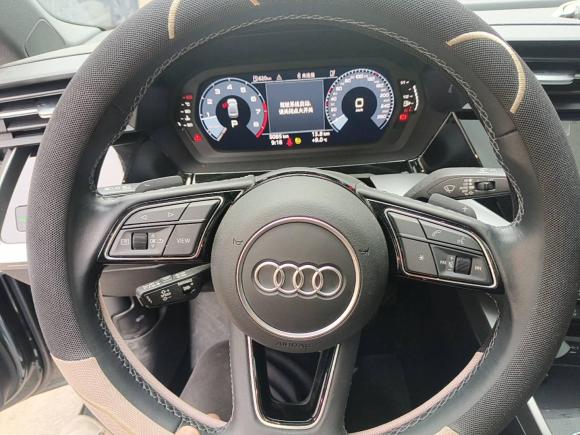 [上海·苏U] 二手奥迪奥迪A32024款 A3L Limousine 35 TFSI 时尚运动型