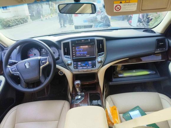 [苏州·苏E] 二手丰田皇冠2018款 2.0T 先锋版