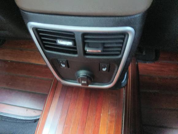 [嘉兴·浙F] 二手克莱斯勒克莱斯勒300C2014款 3.0L 卓越版