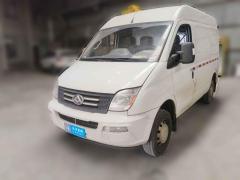 [武汉·鄂W] 大通新途V802023款 2.0T PLUS 手动厢式车VAN短轴中顶3座