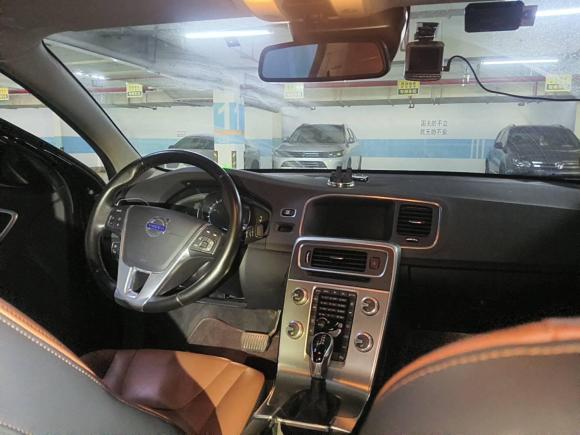 [杭州·浙A] 二手沃尔沃沃尔沃S602016款 S60L T4 智远版