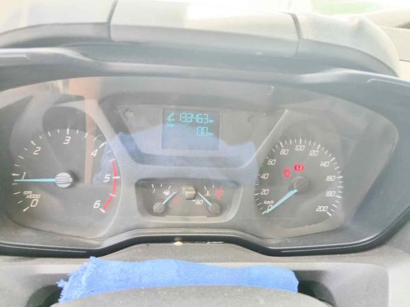 [济南·鲁A] 二手福特全顺2019款 2.0T柴油多功能商用车短轴中顶6座国VI