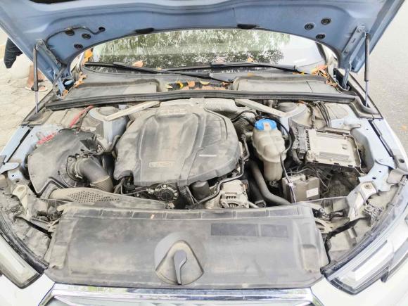 [常州·苏D] 二手奥迪奥迪A4L2017款 Plus 40 TFSI 风尚型