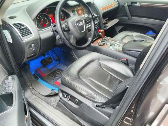[上海·苏E] 二手奥迪奥迪Q72011款 3.0 TFSI 舒适型(200kW)