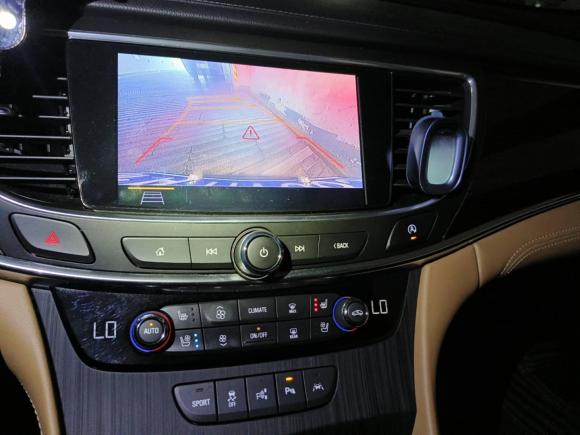 [上海·沪A] 二手别克君越2021款 652T 尊贵型