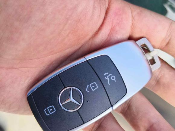 [上海·沪B] 二手奔驰奔驰C级2021款 C 260 L 运动星耀臻藏版