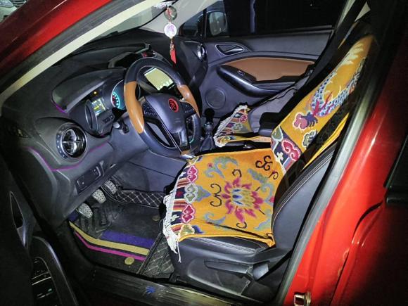 [成都·川V] 二手比亚迪元2016款 1.5L 手动豪华型