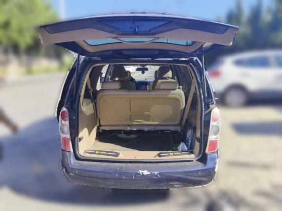 [青岛·鲁B] 二手别克别克GL82011款 2.4L CT舒适版