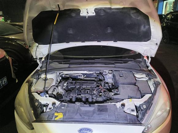 [深圳·粤K] 二手福特福克斯2015款 三厢 1.6L 自动风尚型