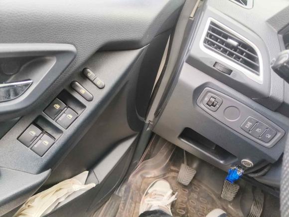 [武汉·鄂A] 二手猎豹汽车猎豹Q62015款 2.4L 手动四驱卓越型