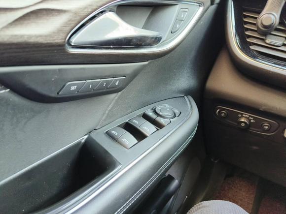 [上海·沪A] 二手别克昂科威2020款 昂科威S 652T 四驱Avenir艾维亚