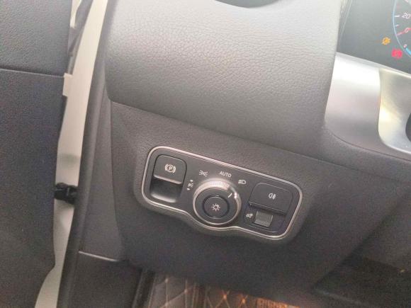 [广州·粤A] 二手奔驰奔驰GLB2022款 GLB 200 时尚型