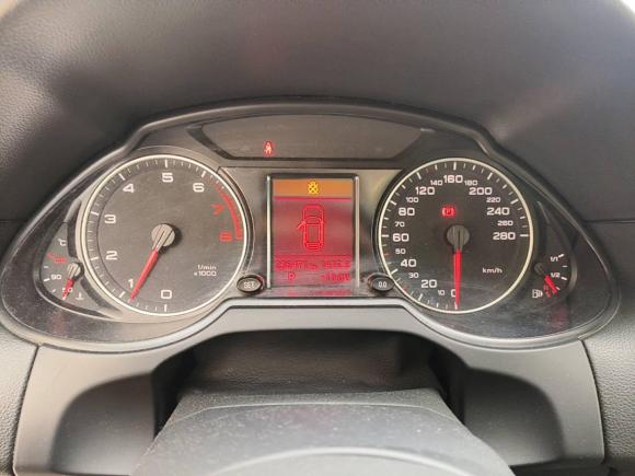 [上海·皖A] 二手奥迪奥迪Q52011款 2.0TFSI 技术型