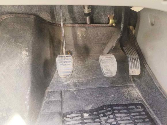 [西安·陕D] 二手东风风行风行S5002016款 1.5L 手动尊享型