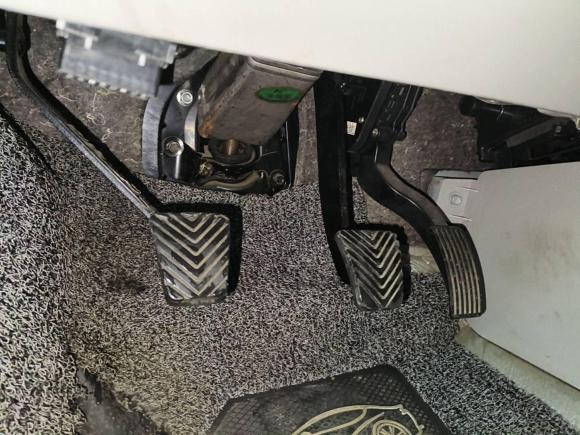 [深圳·湘H] 二手江汽集团瑞风M52017款 2.0T 汽油手动公务版