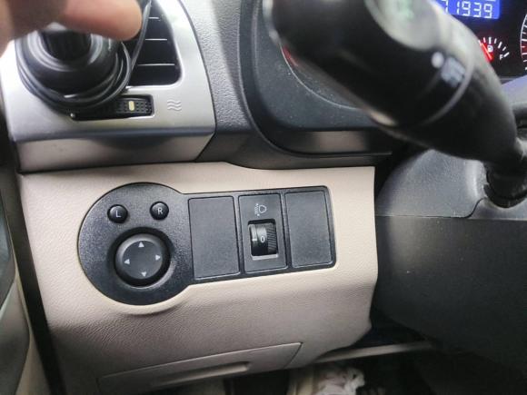 [武汉·鄂A] 二手奇瑞瑞虎32014款 1.6L CVT智尚版