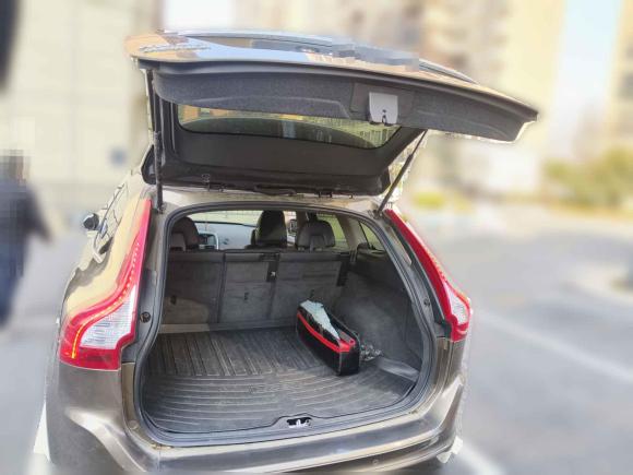 [上海·辽A] 二手沃尔沃沃尔沃XC602017款 T5 智行升级版