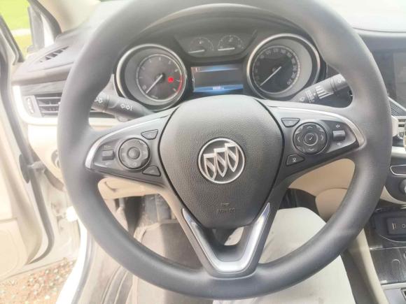 [青岛·鲁B] 二手别克威朗2015款 三厢 15S 自动领先型