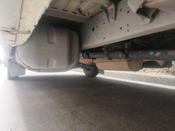 [武汉·鄂A] 二手依维柯依维柯褒迪2017款 2.5T尊享A37客车高顶6-7座47Z5