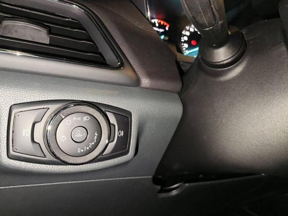 [深圳·粤X] 二手福特福睿斯2015款 1.5L 自动时尚型