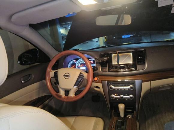 [佛山·粤A] 二手日产天籁2011款 公爵 2.5L XV尊雅版