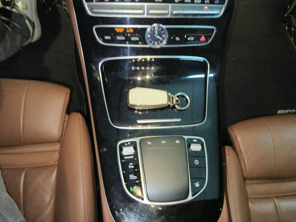 [上海·沪A] 二手奔驰奔驰E级2019款 E 200 轿跑车