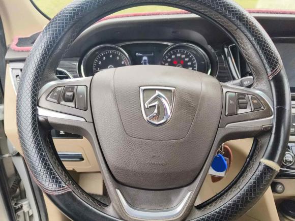 [成都·苏A] 二手宝骏宝骏7302016款 1.5T 手动豪华型 7座