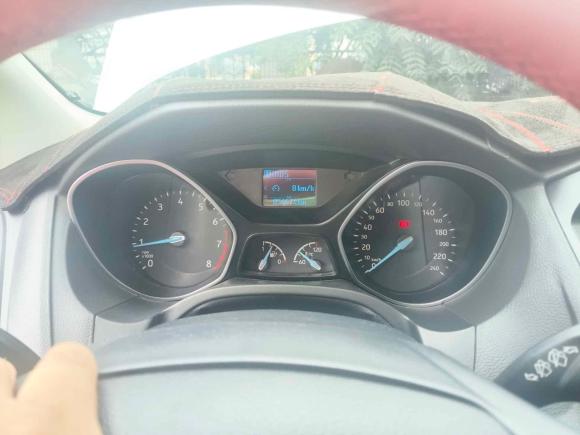 [青岛·鲁U] 二手福特福克斯2018款 两厢经典 EcoBoost 125 自动超能风尚型智行版