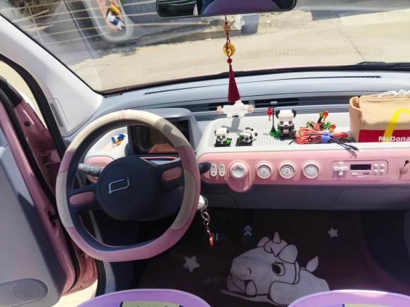 [上海·苏E] 二手奔腾奔腾小马2025款 222km 灵动马