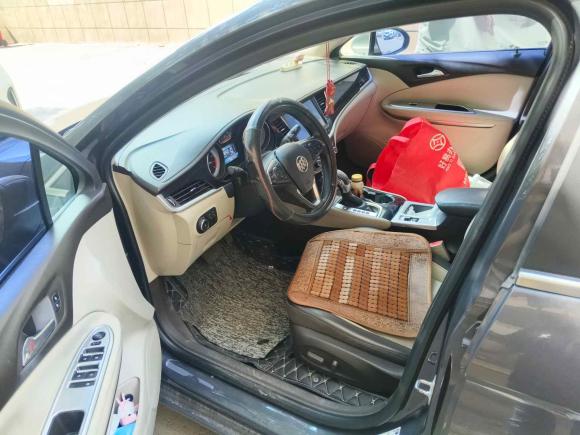 [青岛·鲁B] 二手别克威朗2015款 三厢 15S 自动领先型