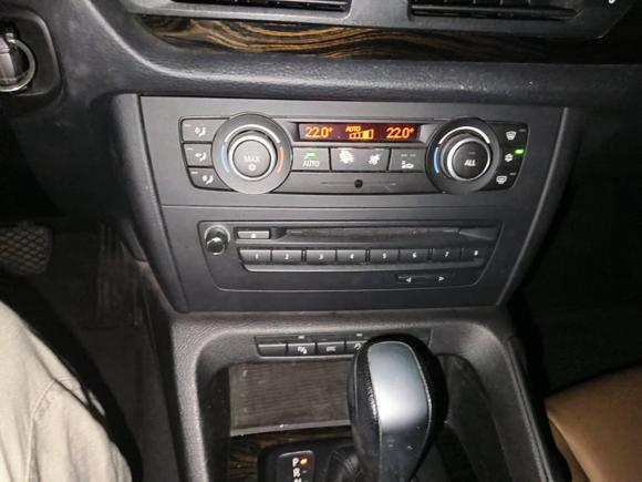 [上海·沪E] 二手宝马宝马X12010款 xDrive28i