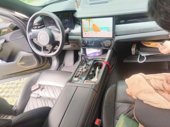 [苏州·苏E] 二手领克领克09 EM-P2021款 2.0T PHEV Halo 六座