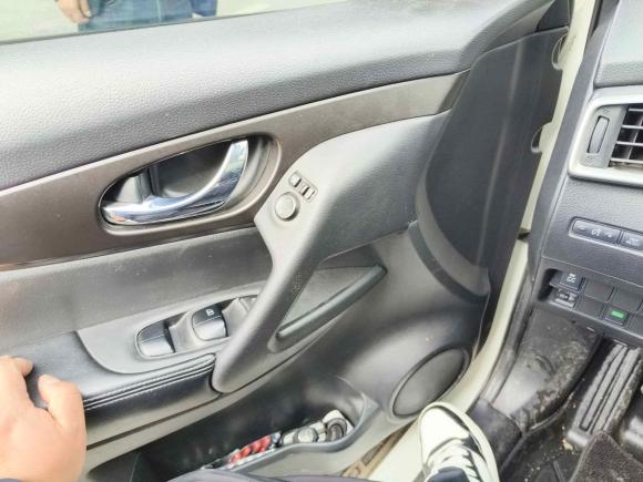 [成都·川A] 二手日产奇骏2014款 2.0L CVT智领版 2WD