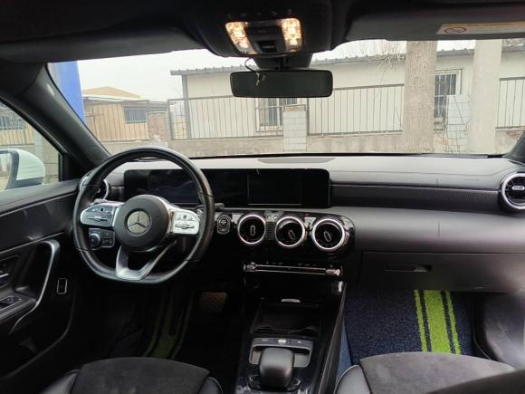 [西安·陕U] 二手奔驰奔驰A级2019款 A 180 L 运动轿车