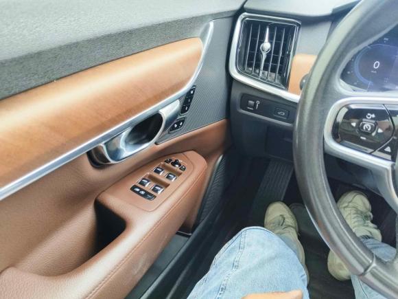 [苏州·苏U] 二手沃尔沃沃尔沃S902022款 B5 智逸豪华版