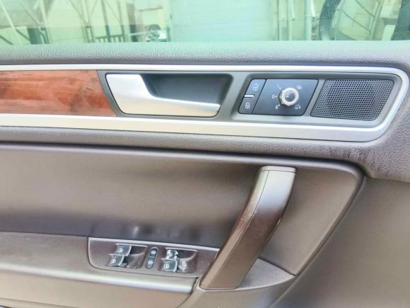 [义乌·浙G] 二手大众途锐2011款 3.0TSI 标配型