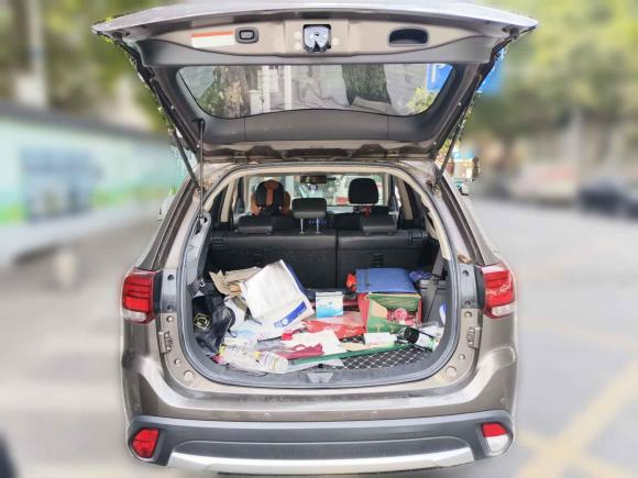 [深圳·粤S] 二手三菱欧蓝德2016款 2.4L 四驱豪华版 7座