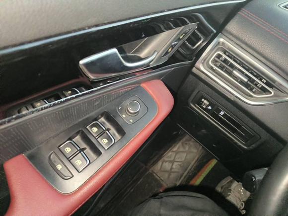 [苏州·苏U] 二手奔腾奔腾T332019款 1.6L 自动豪华型 国VI