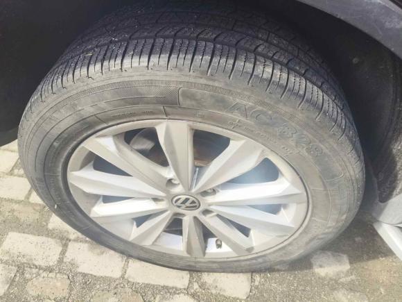 [南通·桂B] 二手大众途锐2011款 3.0TSI 豪华型