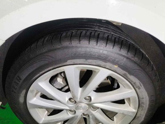 [济南·鲁A] 二手别克威朗2017款 三厢 15S 自动领先型