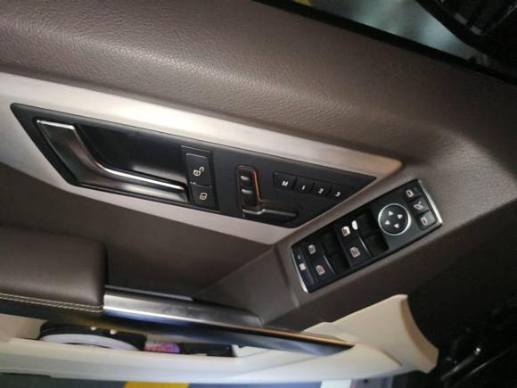 [深圳·粤B] 二手奔驰奔驰GLK级2013款 改款 GLK 300 4MATIC 时尚型